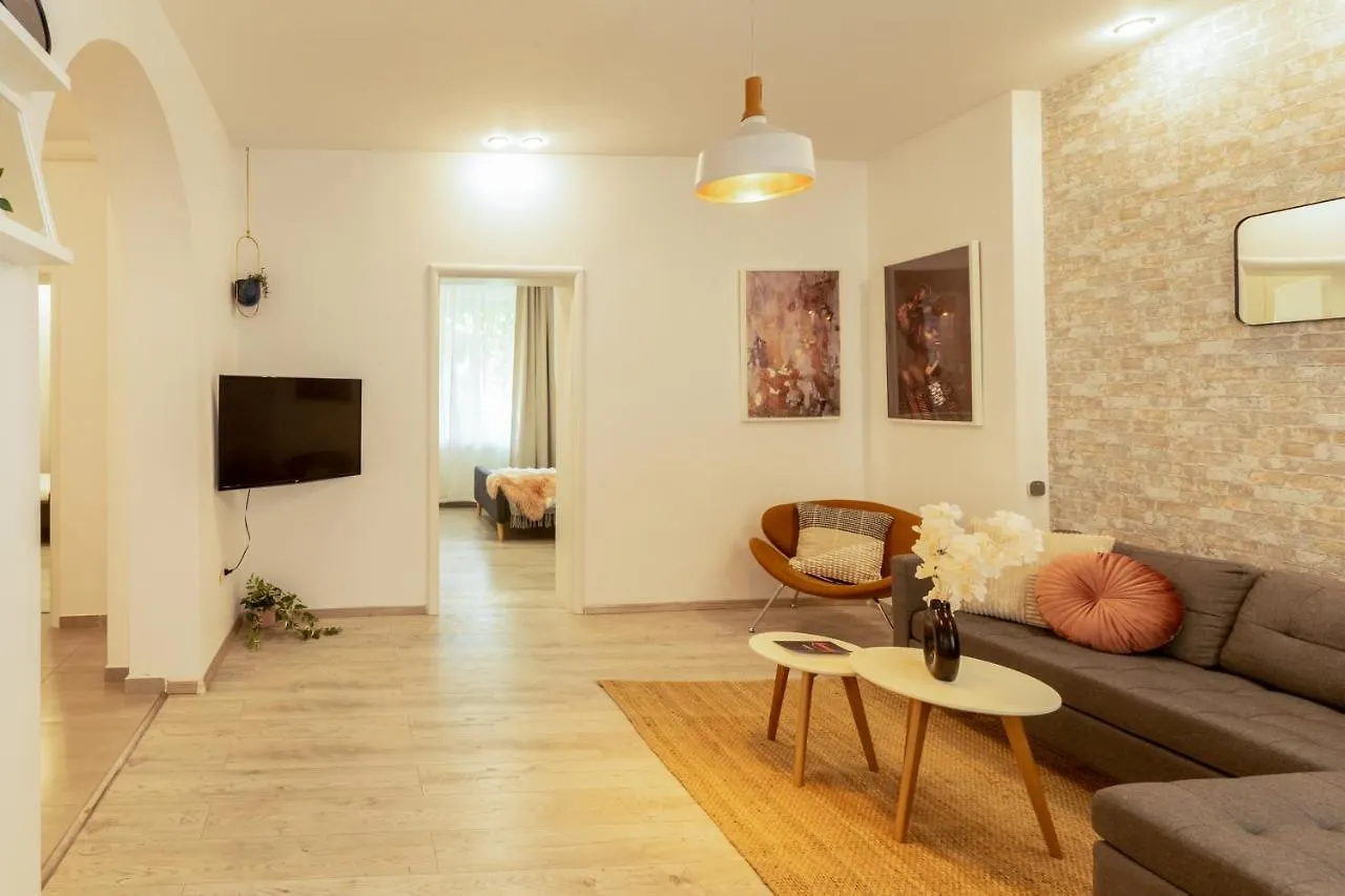Ideal Stay: Spacious 2Br Apt Near Calea Victoriei Bucharest