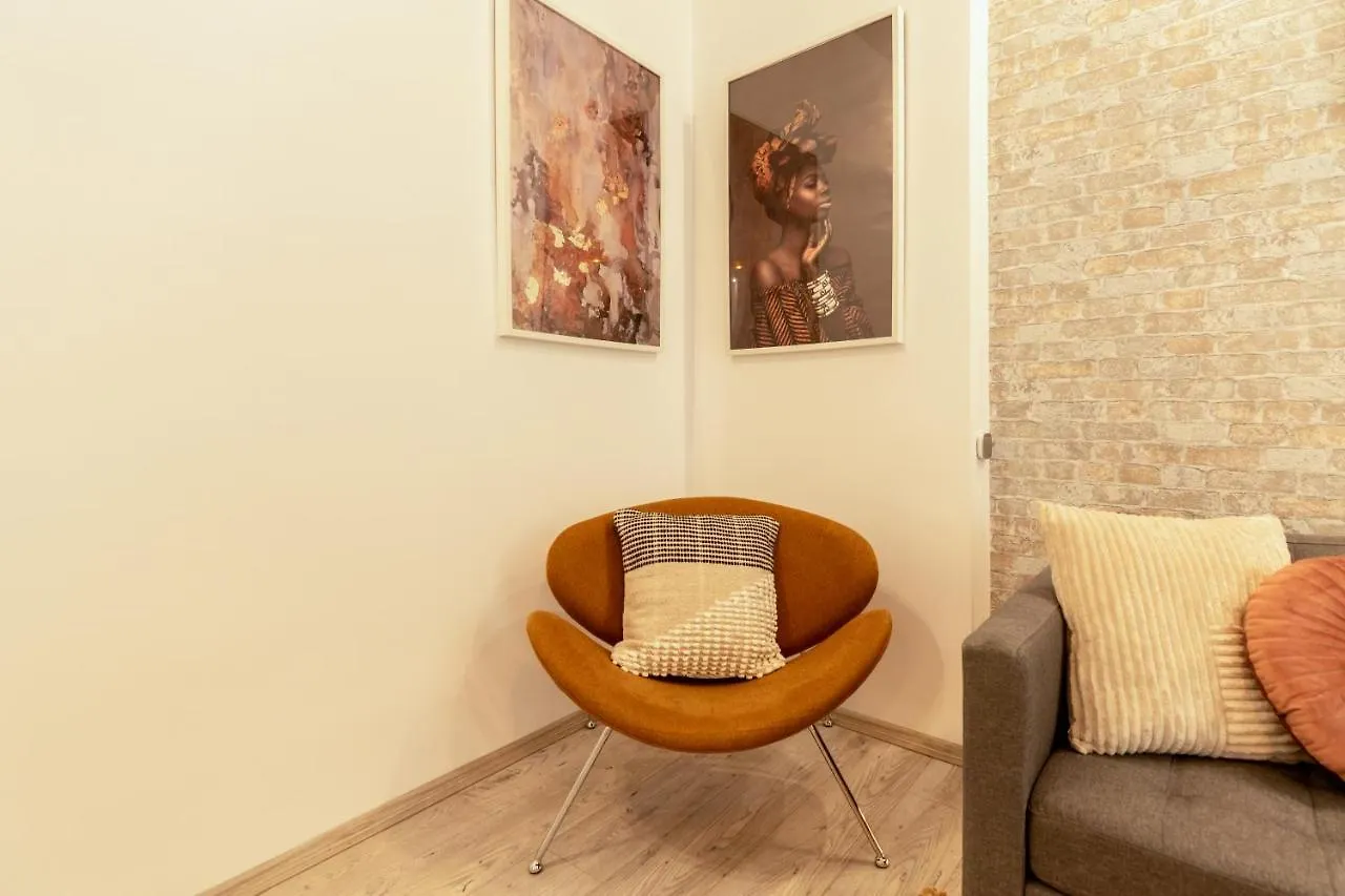 Ideal Stay: Spacious 2Br Apt Near Calea Victoriei Bucharest 0*,  Romania
