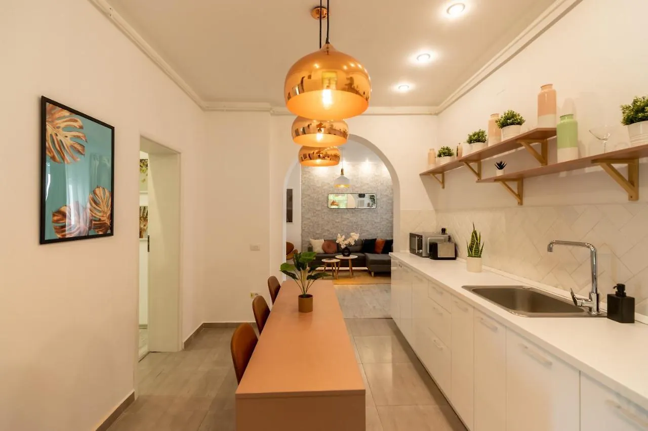 Ideal Stay: Spacious 2Br Apt Near Calea Victoriei Boekarest Roemenië