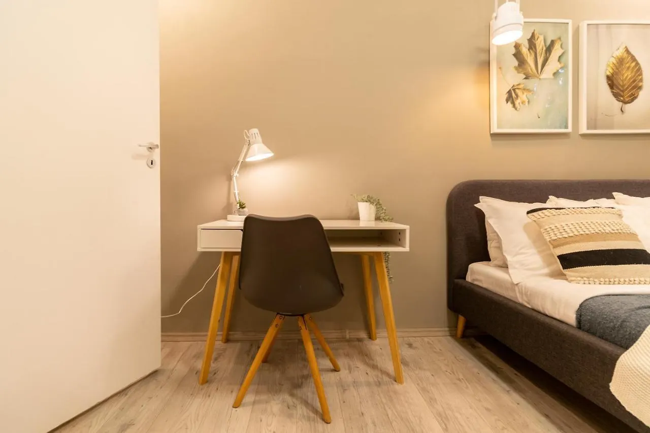 Ideal Stay: Spacious 2Br Apt Near Calea Victoriei Boekarest Appartement